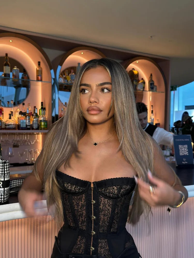 Elegante top tipo corsé